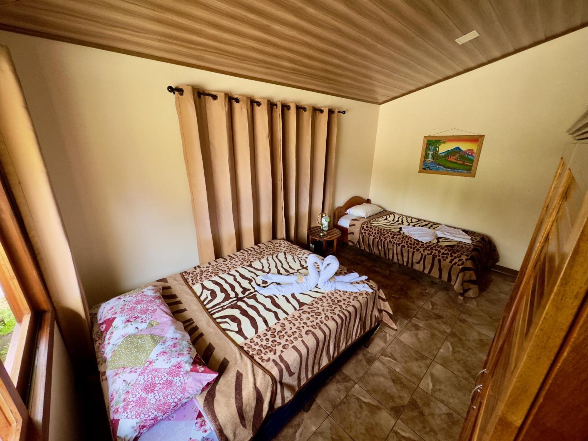 Cabina Monteverde Soan De Montana Apartment Exterior foto