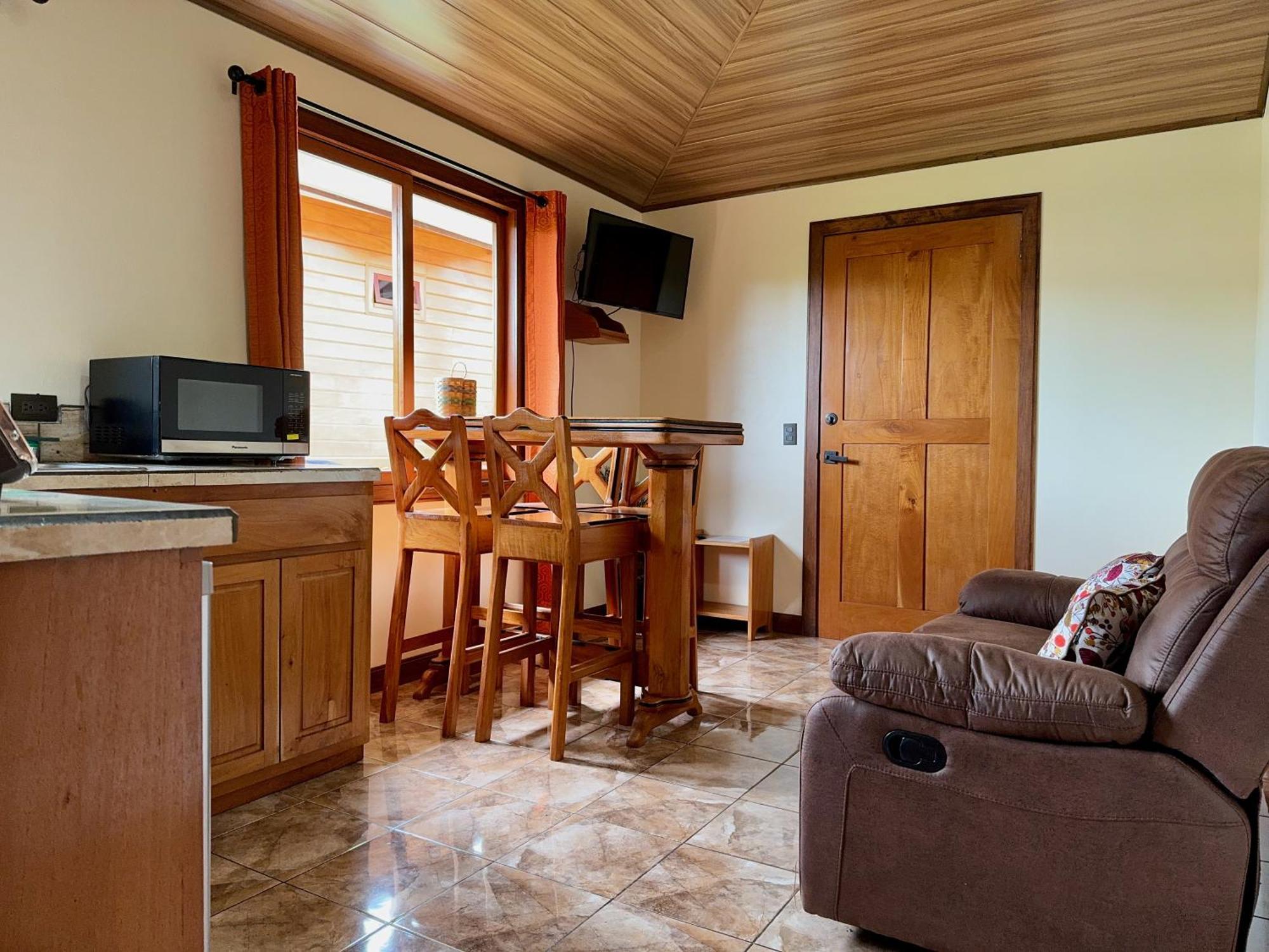 Cabina Monteverde Soan De Montana Apartment Exterior foto