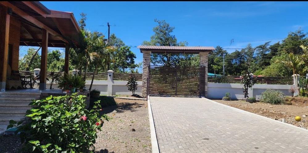 Cabina Monteverde Soan De Montana Apartment Exterior foto
